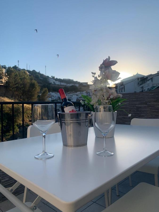 El Balcon De La Roca Apartment Setenil De Las Bodegas Exterior photo